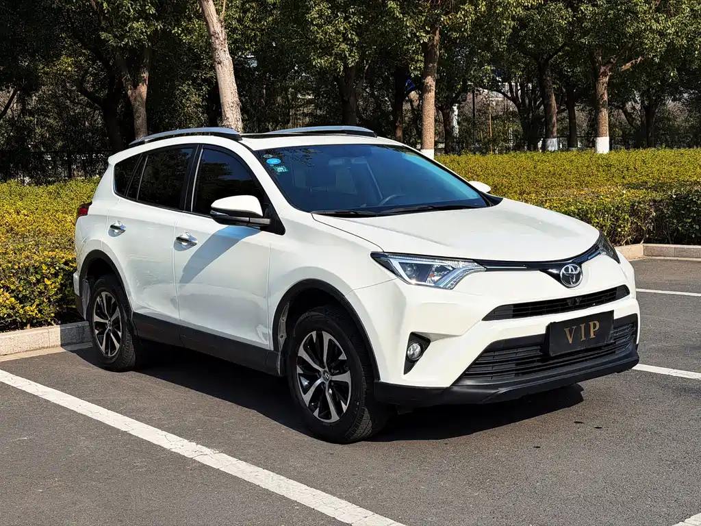 Toyota RAV4 2018 2.0L CVT 2WD Fashion X Edition 2019 - thumbnail 3
