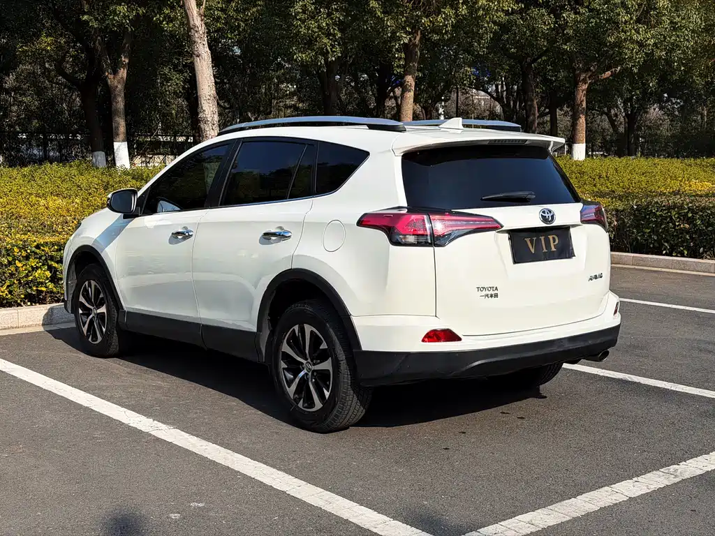Toyota RAV4 2018 2.0L CVT 2WD Fashion X Edition 2019 - thumbnail 5
