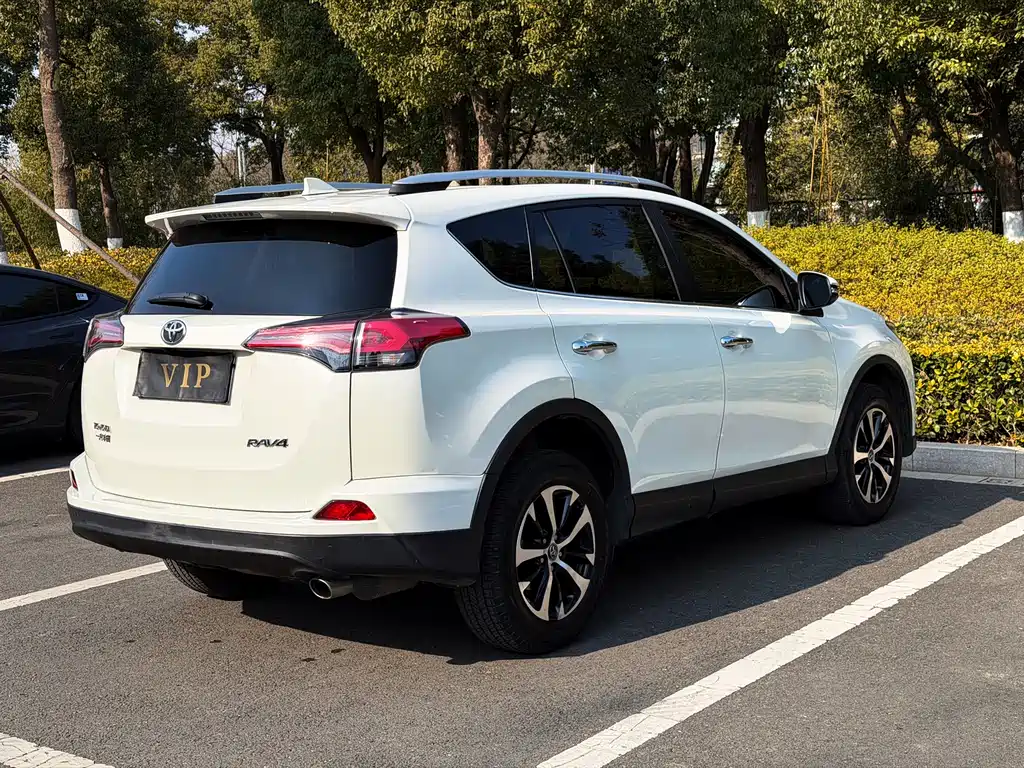 Toyota RAV4 2018 2.0L CVT 2WD Fashion X Edition 2019 - thumbnail 7