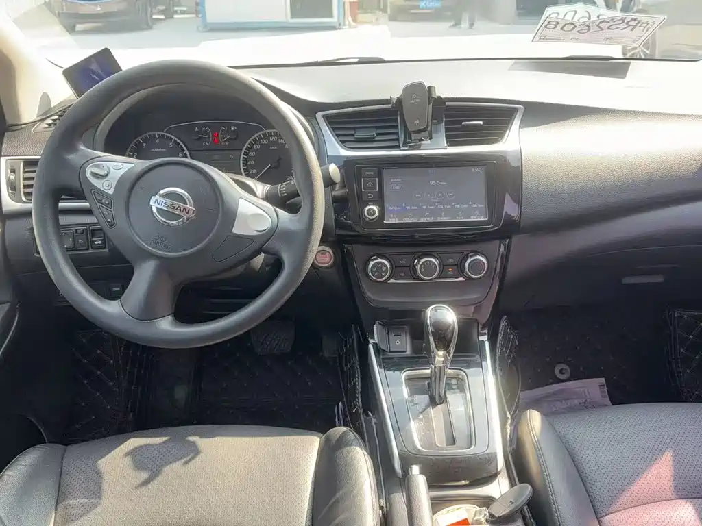 Nissan Nissan Sylphy 2016 1.6XL CVT Luxury Edition 2016 - thumbnail 4