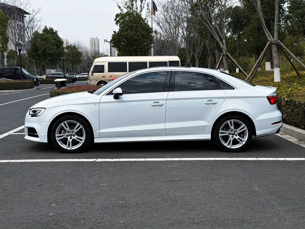 Audi Audi A3 2020 Limousine 35 TFSI Fashion Edition国VI 2021 - thumbnail 4