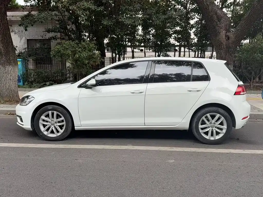 Volkswagen Volkswagen Golf 2014 1.6L Automatic Comfort Model 2015 - thumbnail 9