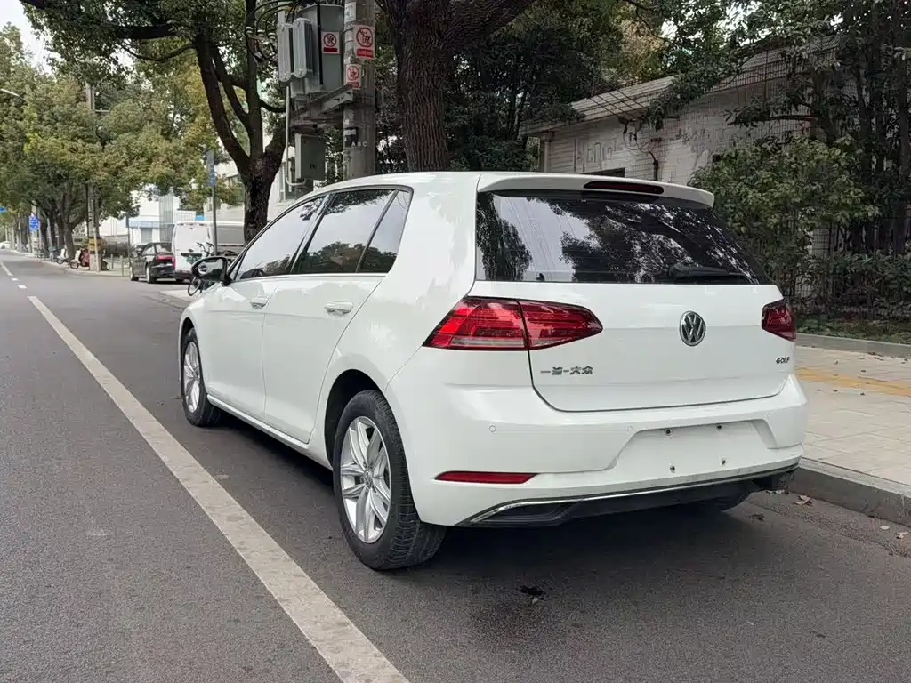 Volkswagen Volkswagen Golf 2014 1.6L Automatic Comfort Model 2015 - thumbnail 11