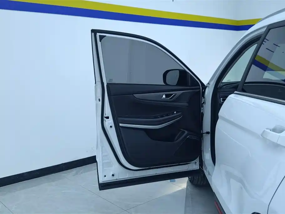 Changan Changan CS75 2023 Premium 1.5T DCT 2023 - thumbnail 7