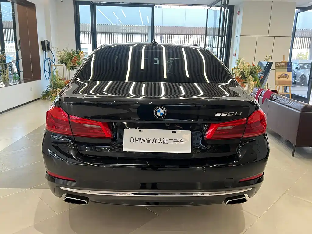 BMW BMW 5 Series 2018 525Li Luxury Package 2018 - thumbnail 3