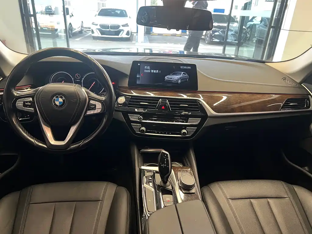 BMW BMW 5 Series 2018 525Li Luxury Package 2018 - thumbnail 10