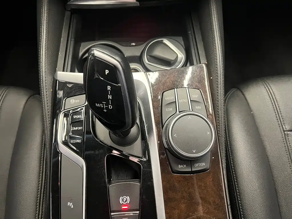 BMW BMW 5 Series 2018 525Li Luxury Package 2018 - thumbnail 12