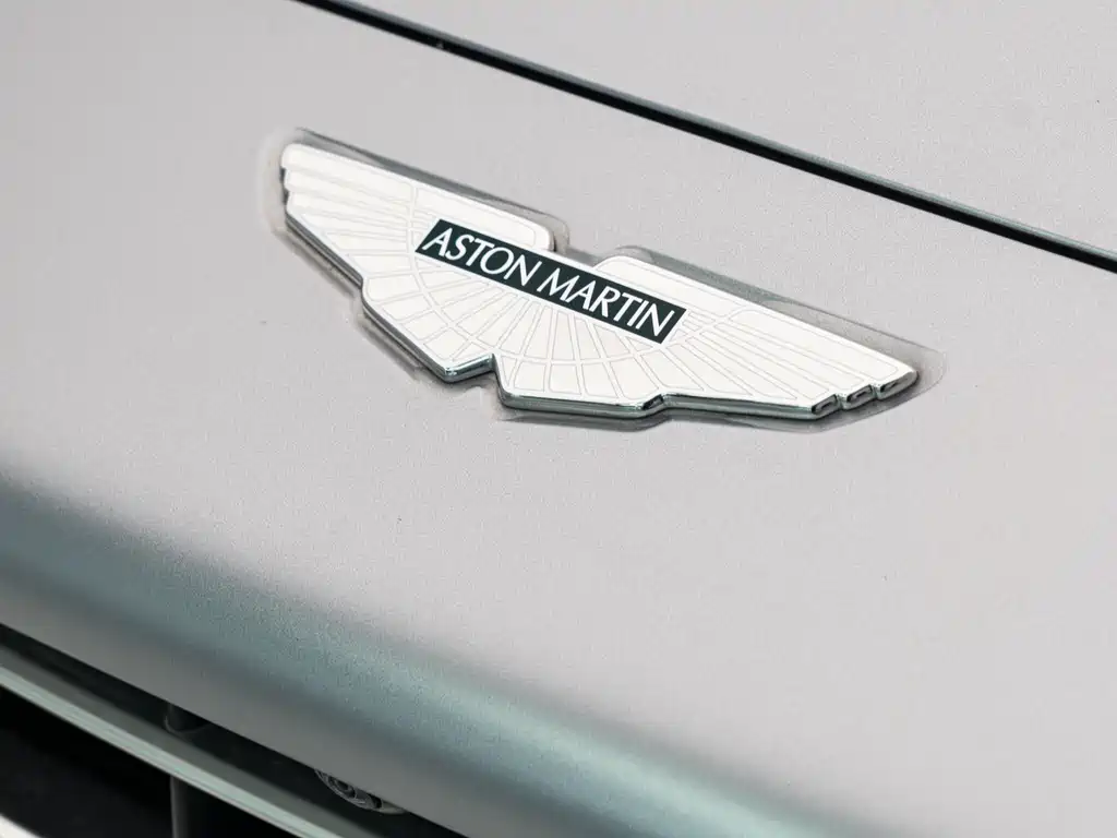 Aston Martin Aston Martin DBX 2022 3.0T Straight-Six 2022 - thumbnail 4