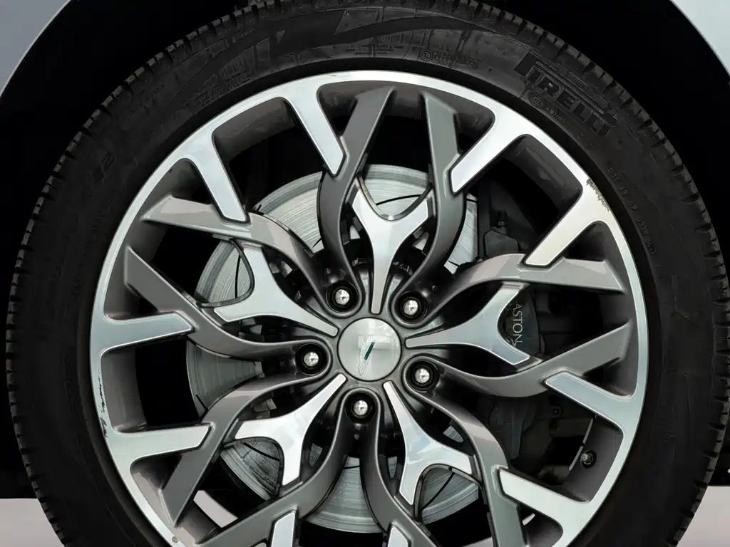 Aston Martin Aston Martin DBX 2022 3.0T Straight-Six 2022 - thumbnail 18