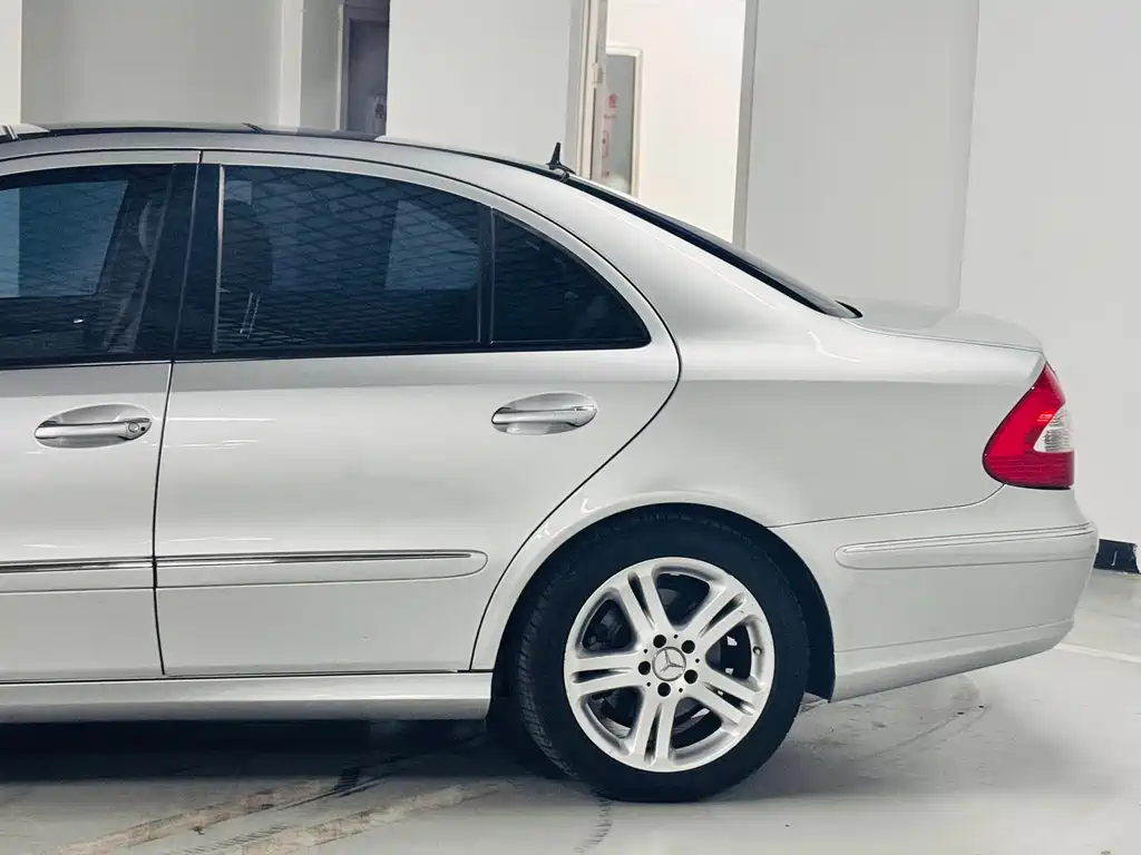Mercedes-Benz Mercedes-Benz E-Class 2007 E 280 Fashion Edition 2007 - thumbnail 4