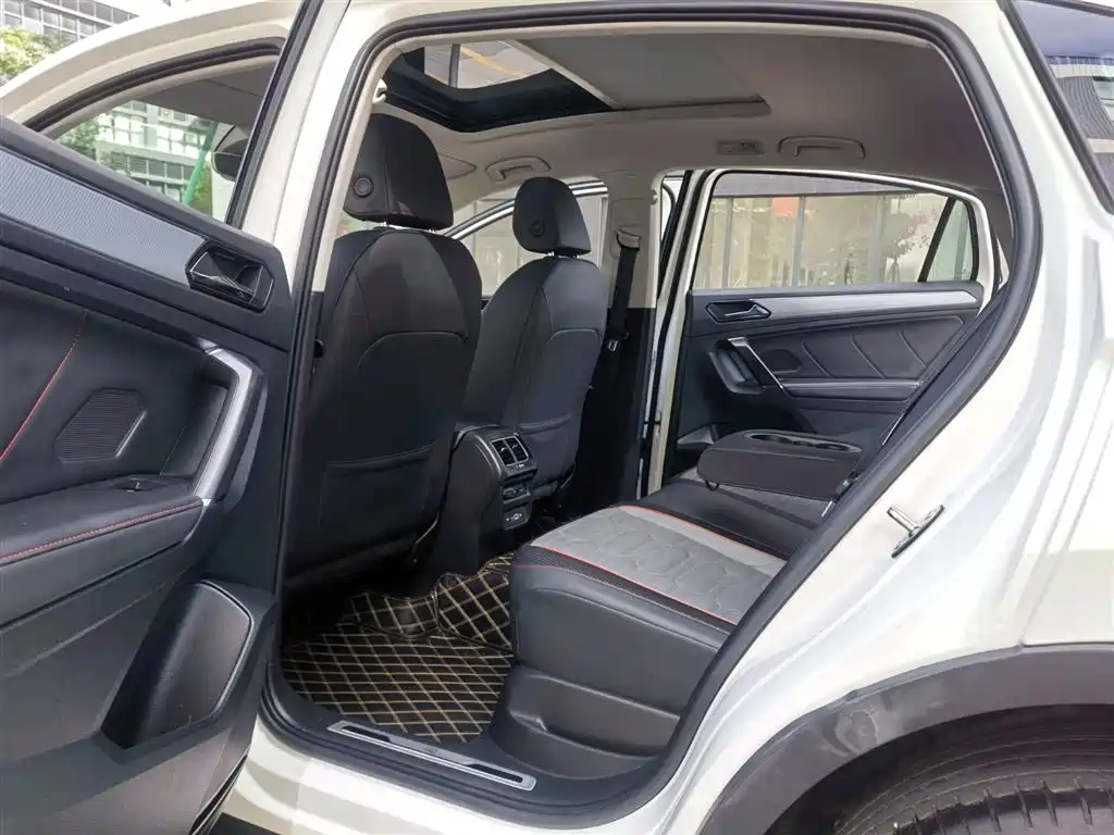 Volkswagen Tharu X 2021 330TSI Two-Wheel Drive Flagship Edition 2021 - thumbnail 10