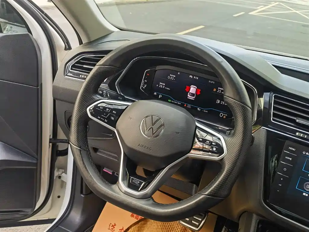 Volkswagen Tharu X 2021 330TSI Two-Wheel Drive Flagship Edition 2021 - thumbnail 12