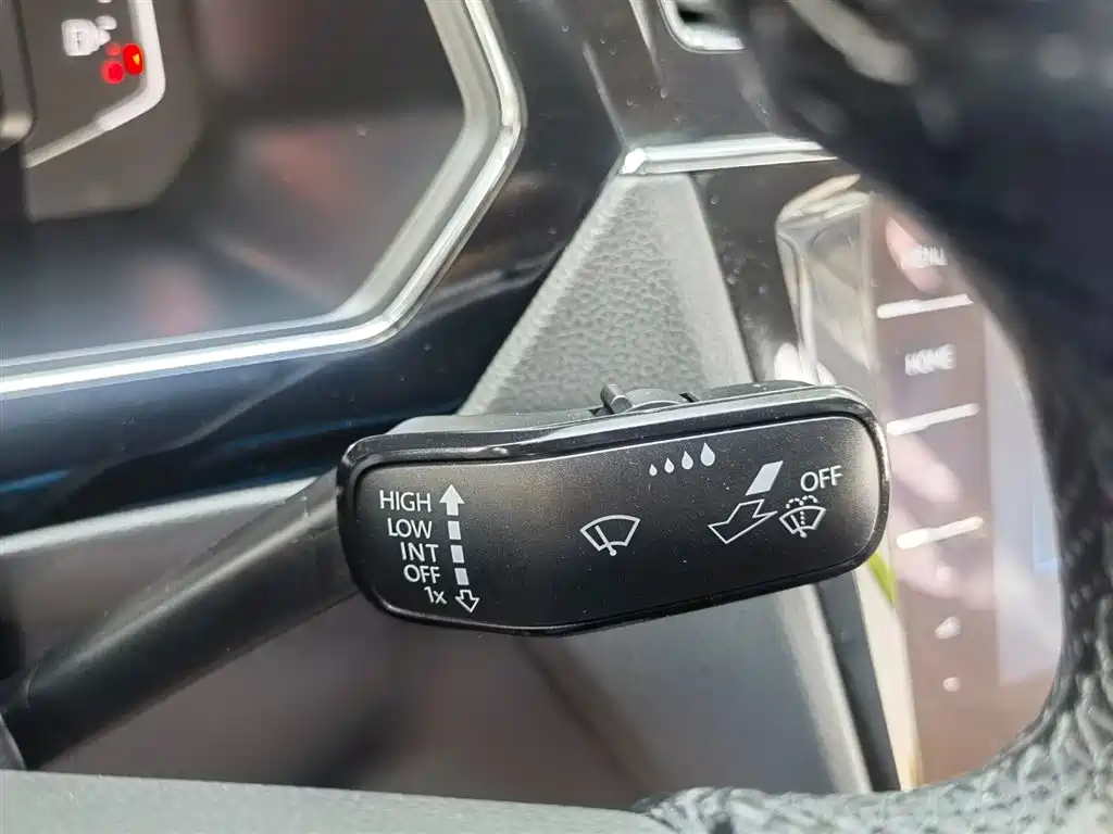 Volkswagen Tharu X 2021 330TSI Two-Wheel Drive Flagship Edition 2021 - thumbnail 23