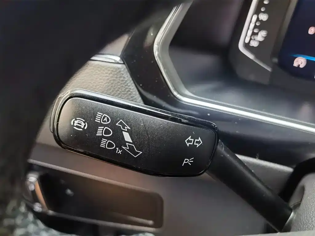 Volkswagen Tharu X 2021 330TSI Two-Wheel Drive Flagship Edition 2021 - thumbnail 24