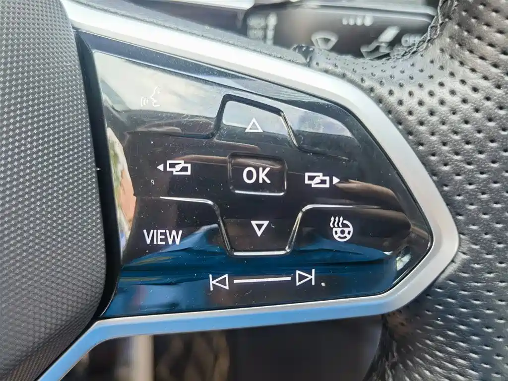 Volkswagen Tharu X 2021 330TSI Two-Wheel Drive Flagship Edition 2021 - thumbnail 25