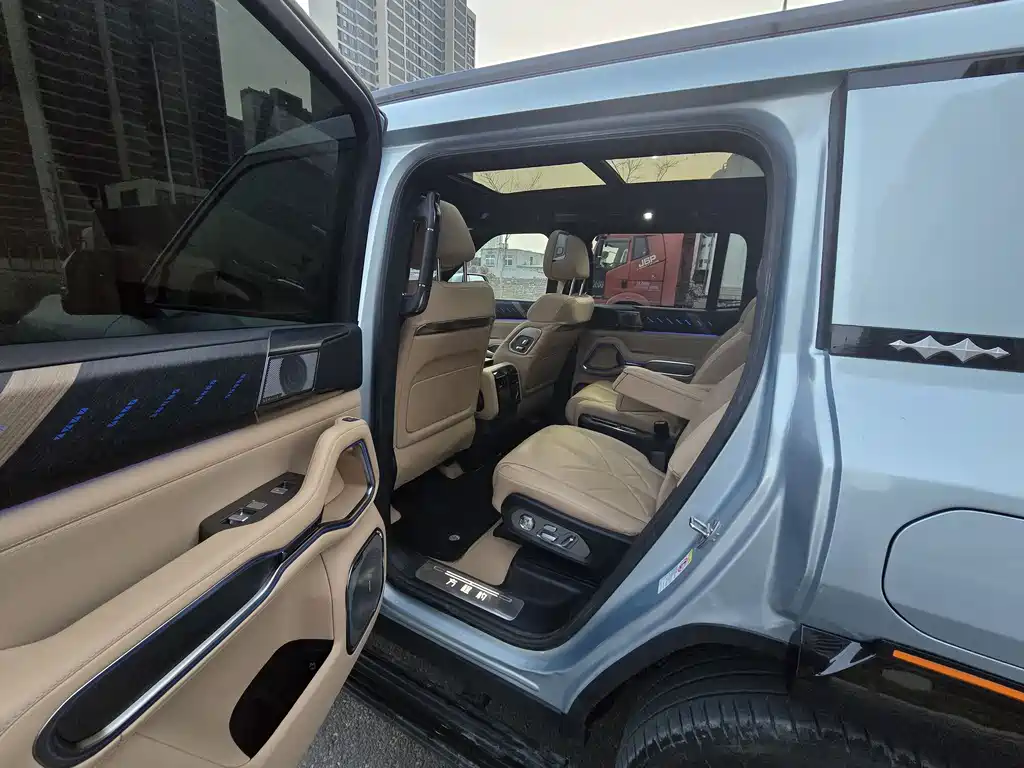 Fangchengbao Leopold 8 2025 Intelligent Courage Flagship 6-seater 2025 - thumbnail 6