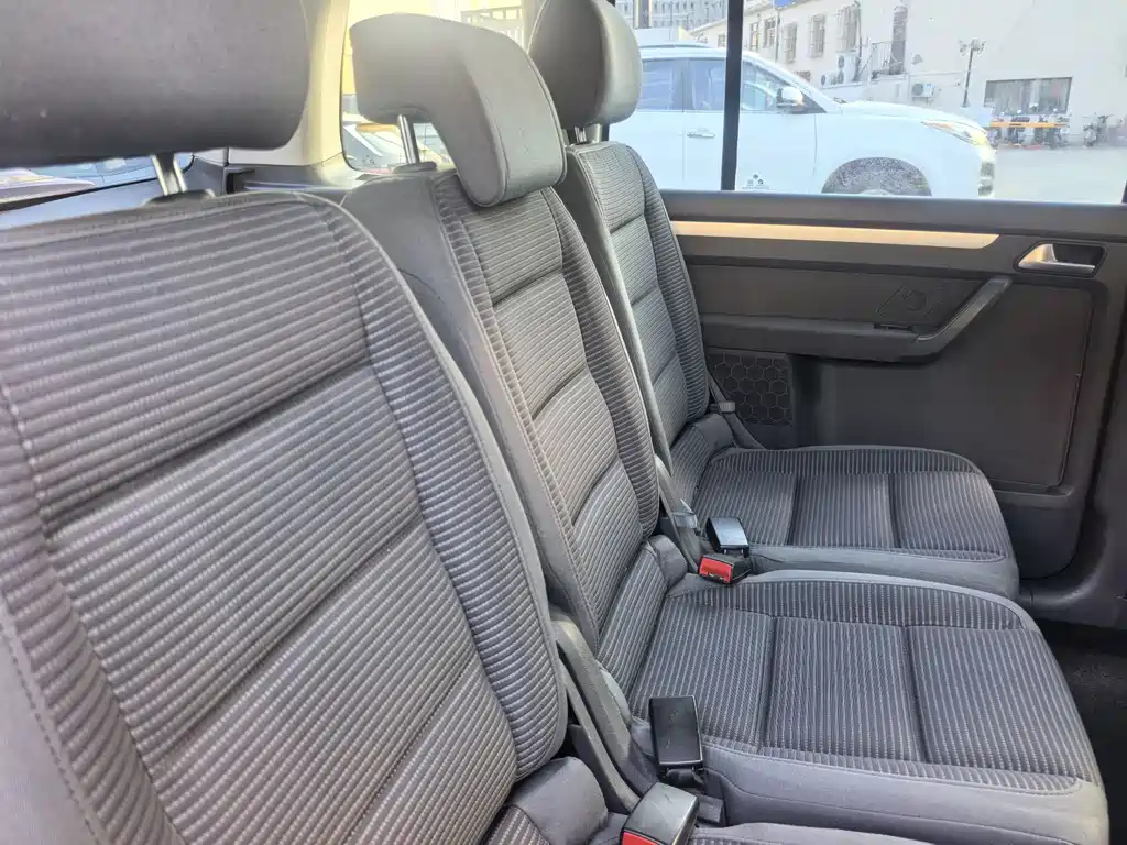 Volkswagen Volkswagen Touran 2015 1.4T Manual Style Edition 5-seater 2015 - thumbnail 15