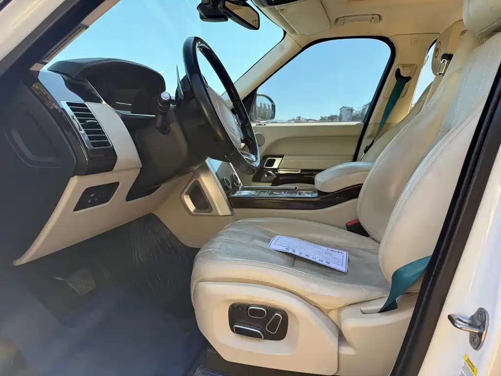 Land Rover Range Rover 2015 3.0 TDV6 Vogue 2015 - thumbnail 6