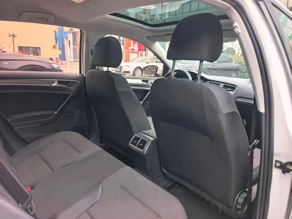 Volkswagen Volkswagen Golf 2015 1.6L Automatic Comfort Model 2015 - thumbnail 10