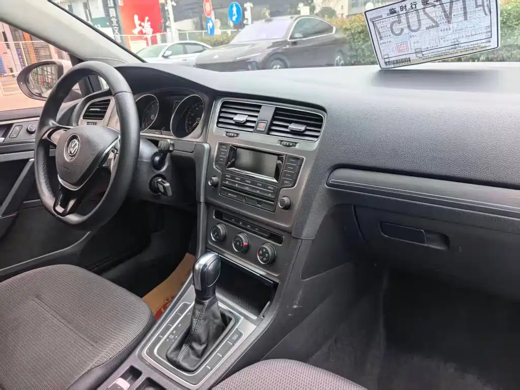 Volkswagen Volkswagen Golf 2015 1.6L Automatic Comfort Model 2015 - thumbnail 11