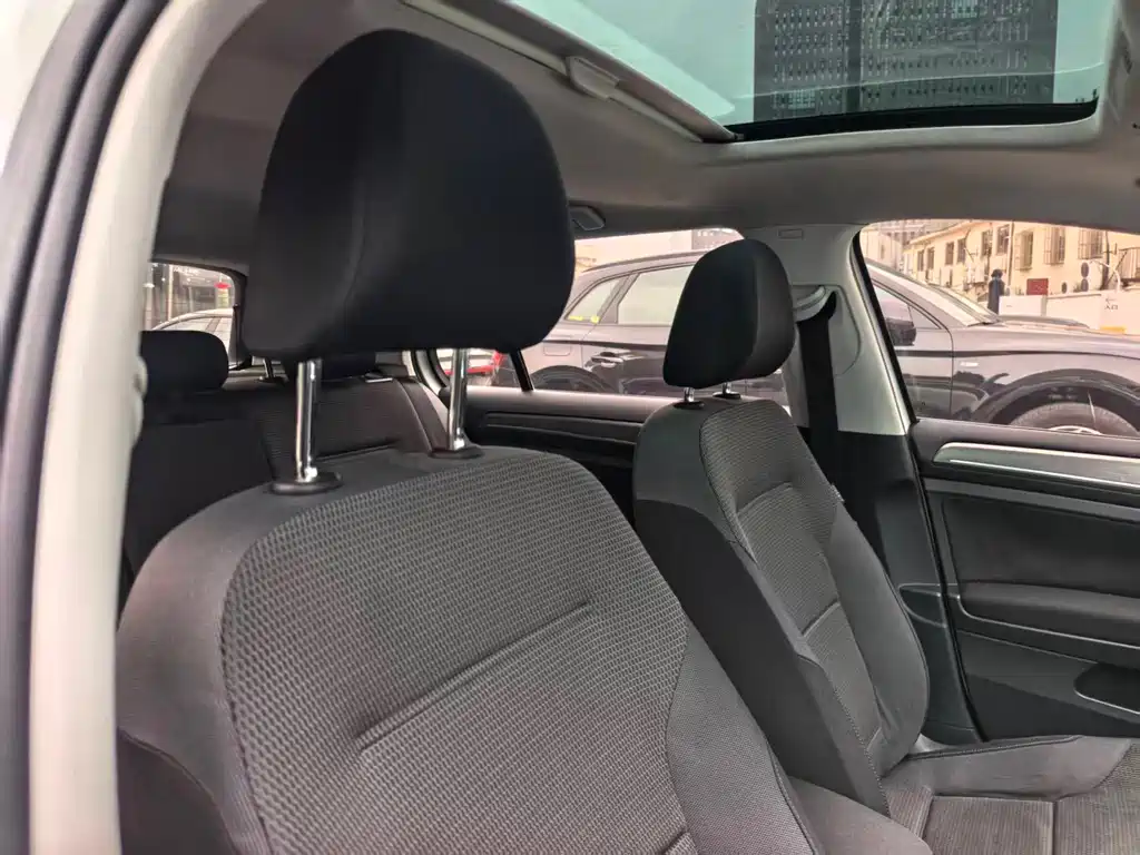 Volkswagen Volkswagen Golf 2015 1.6L Automatic Comfort Model 2015 - thumbnail 12