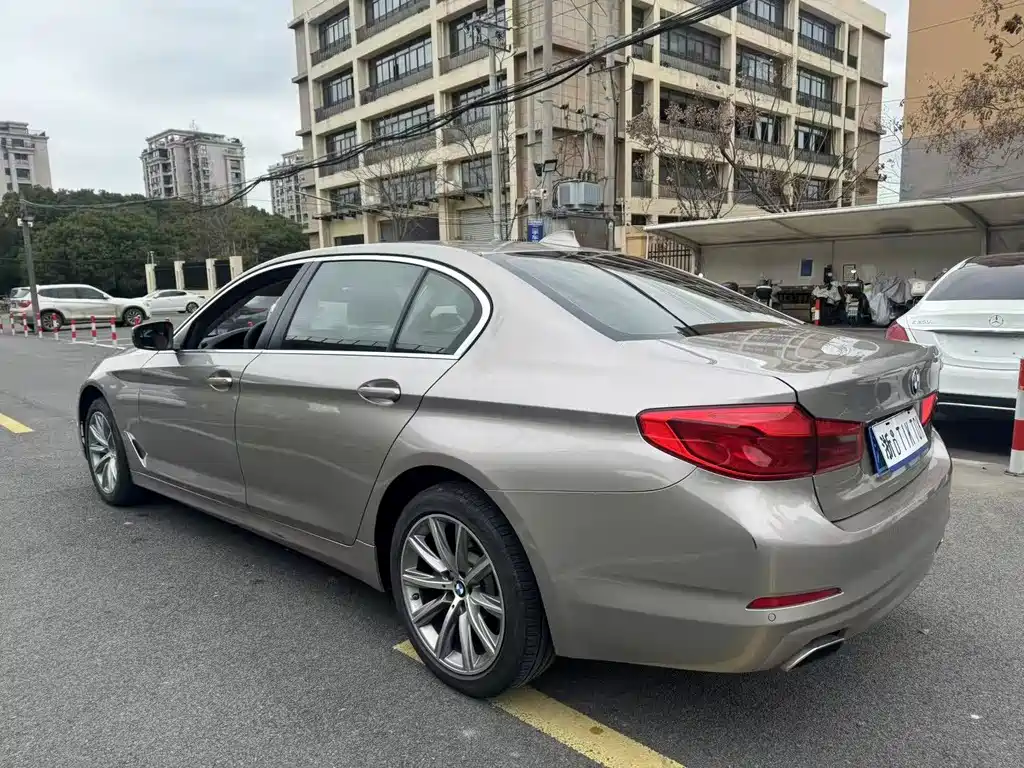 BMW BMW 5 Series 2018 528Li Special Edition 2018 - thumbnail 9
