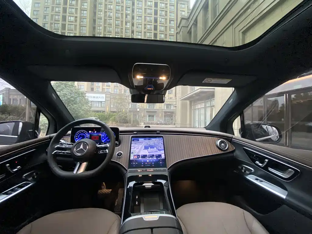Mercedes-Benz Mercedes-Benz EQE SUV 2024 500 4MATIC Luxury Edition 2024 - thumbnail 5
