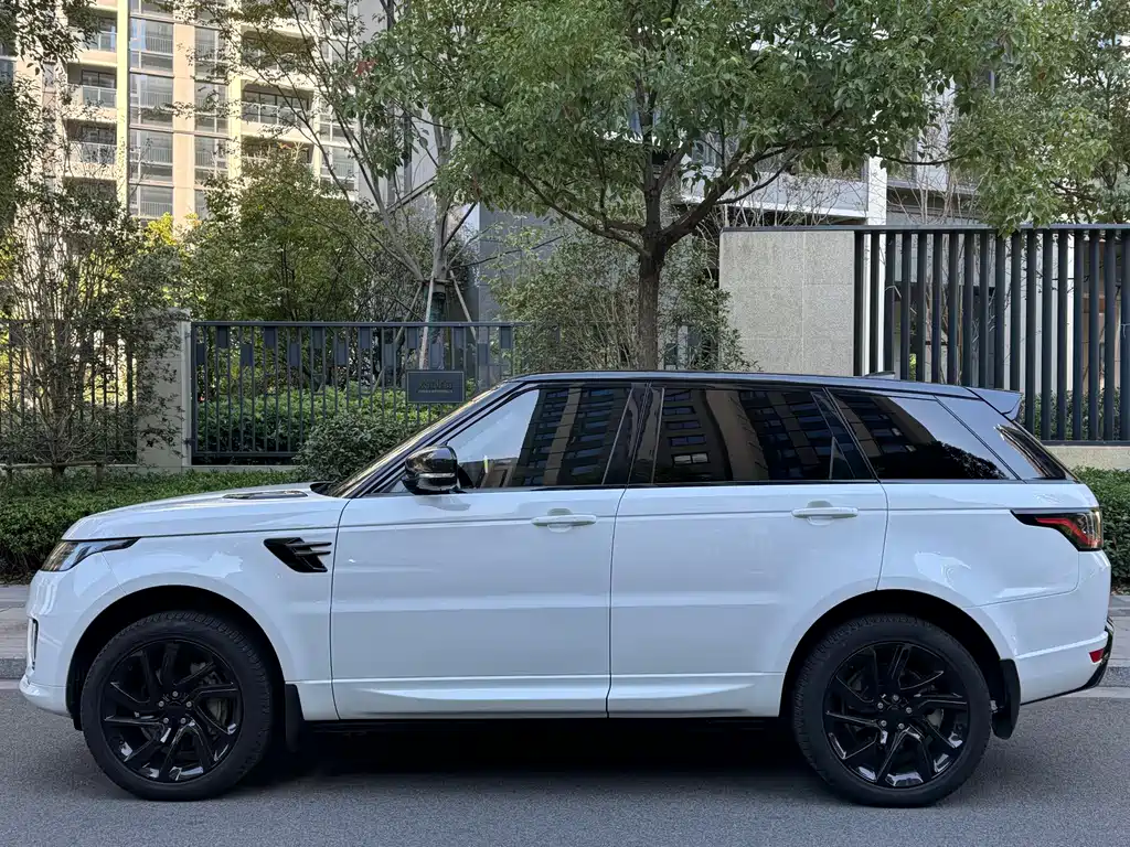 Land Rover Range Rover Sport 2020 3.0 L6 HSE DYNAMIC 2020 - thumbnail 3