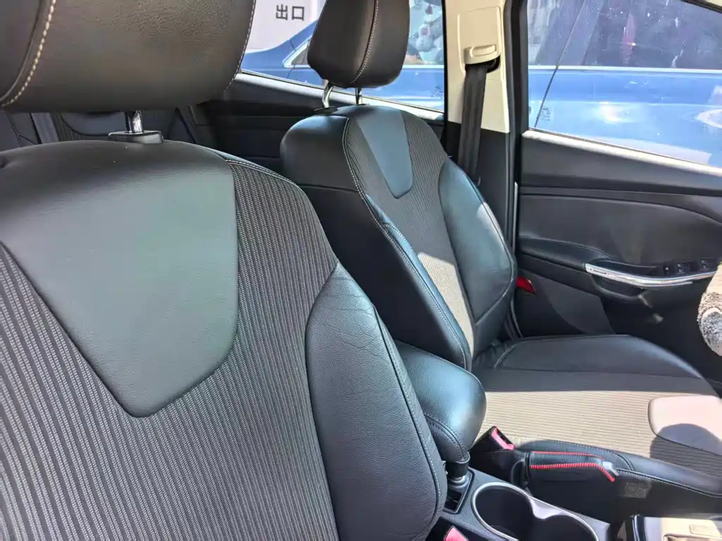 Ford Ford Focus 2012 Sedan 1.6L Automatic Comfort Edition 2013 - thumbnail 19