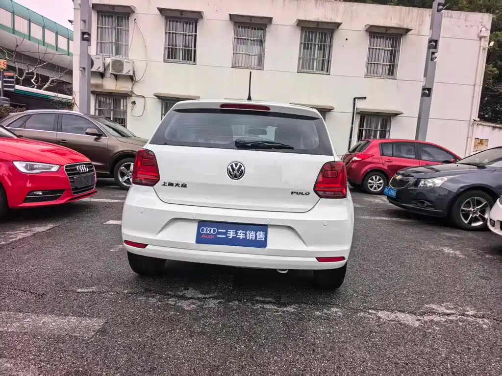 Volkswagen Volkswagen Polo 2014 1.4L Manual Trend Edition 2015 - thumbnail 5