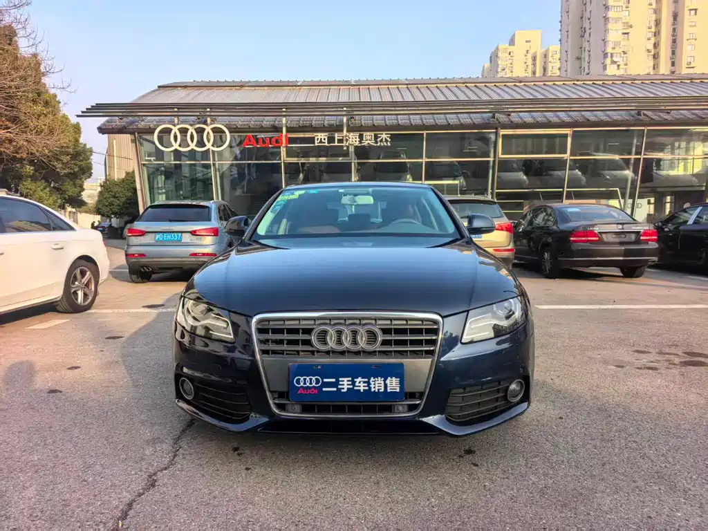 Audi Audi A4L 2012 2.0 TFSI Automatic Comfort Model 2012 - thumbnail 2