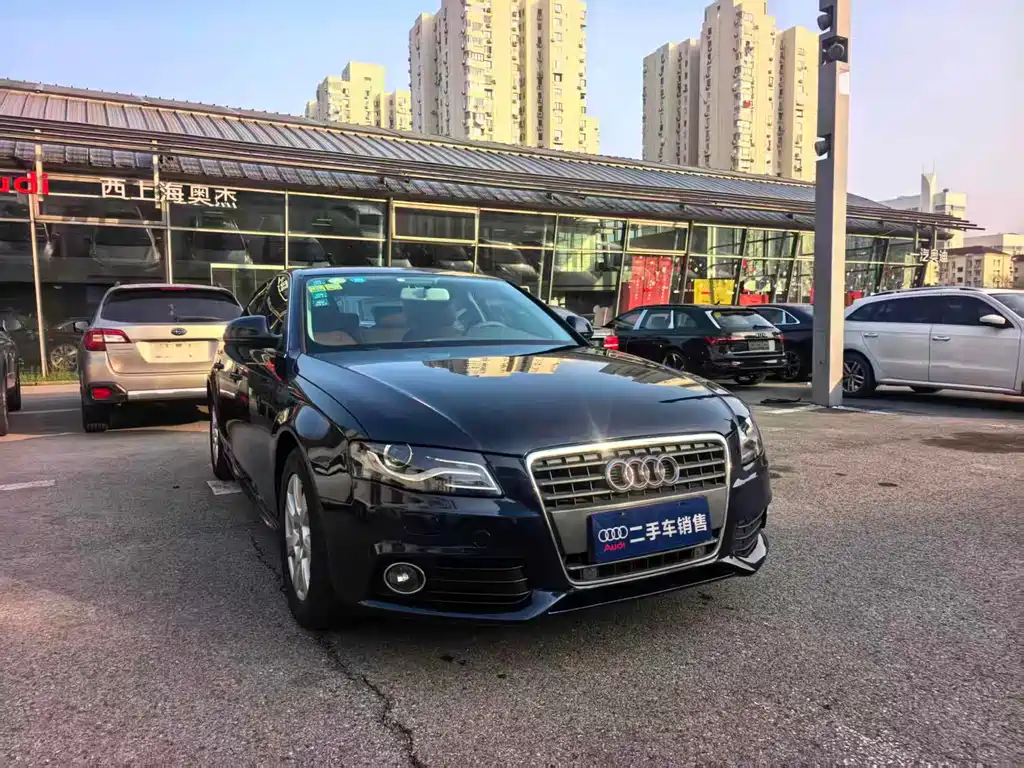 Audi Audi A4L 2012 2.0 TFSI Automatic Comfort Model 2012 - thumbnail 3