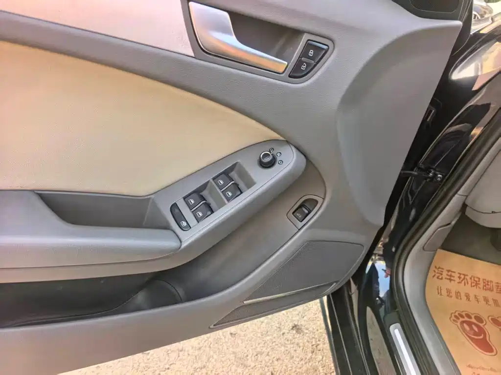 Audi Audi A4L 2012 2.0 TFSI Automatic Comfort Model 2012 - thumbnail 20