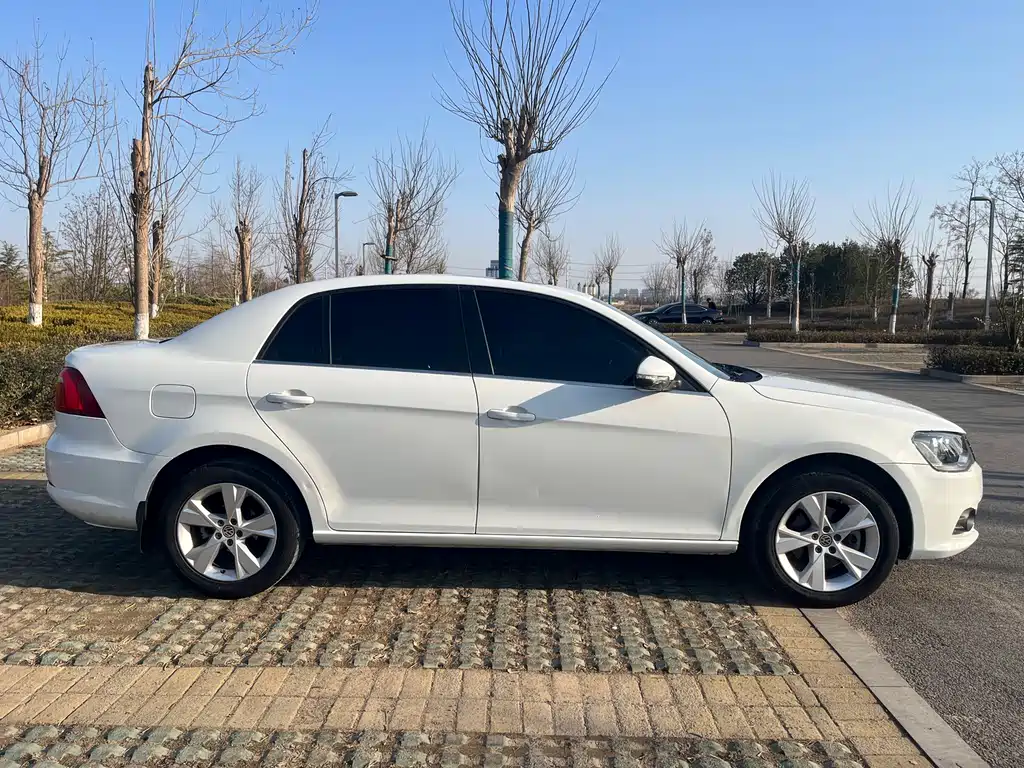 Volkswagen Volkswagen Bora 2015 Quality Edition 1.6L Automatic Comfort Model 2015 - thumbnail 4