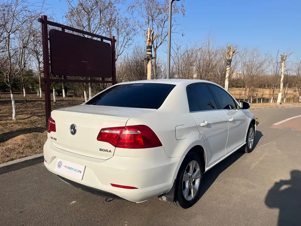 Volkswagen Volkswagen Bora 2015 Quality Edition 1.6L Automatic Comfort Model 2015 - thumbnail 6