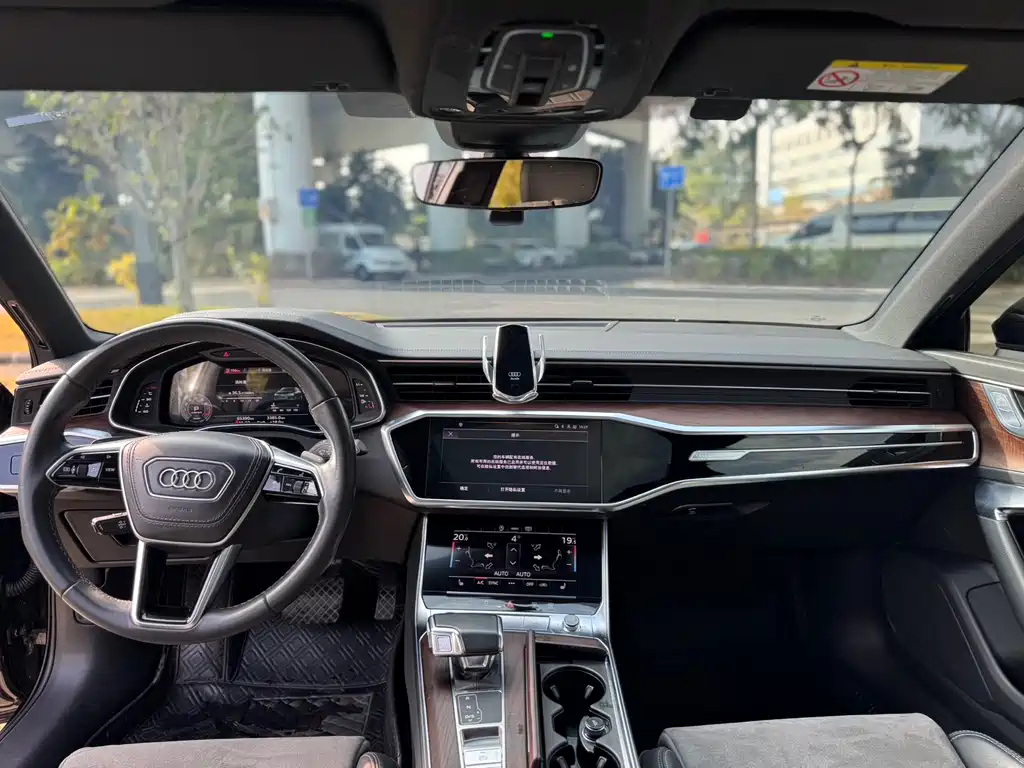 Audi Audi A6L 2023 40 TFSI Luxury Dynamic Model 2023 - thumbnail 14