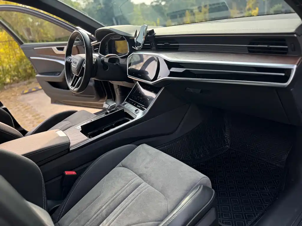 Audi Audi A6L 2023 40 TFSI Luxury Dynamic Model 2023 - thumbnail 19