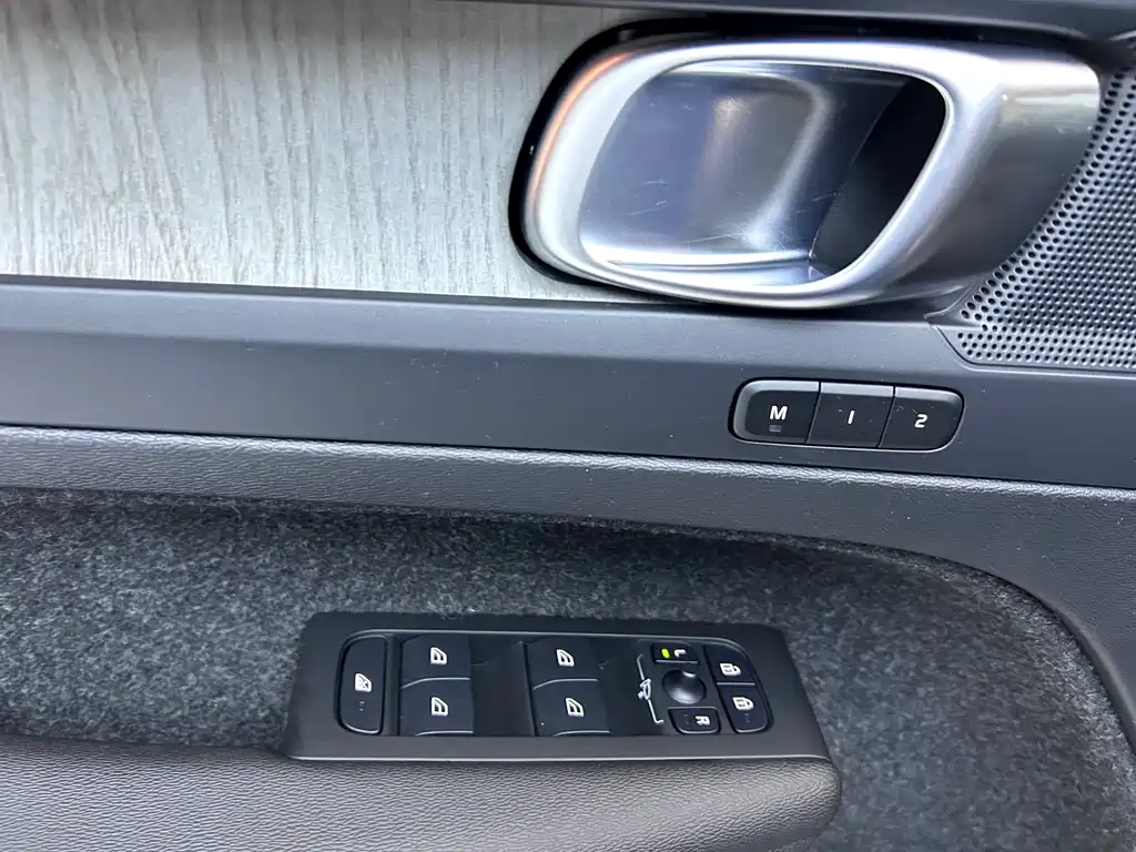 Volvo Volvo XC40 2024 B3 Core Luxury Edition 2023 - thumbnail 12