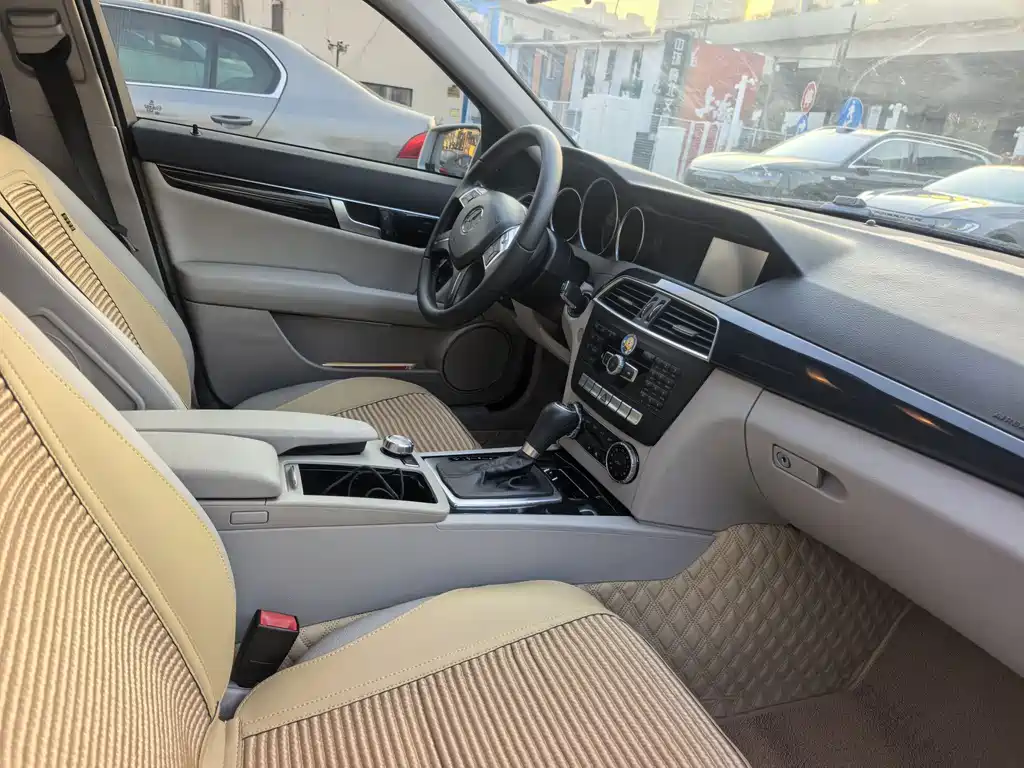 Mercedes-Benz Mercedes-Benz C-Class 2013 C 180 Classic Grand Edition 2014 - thumbnail 8