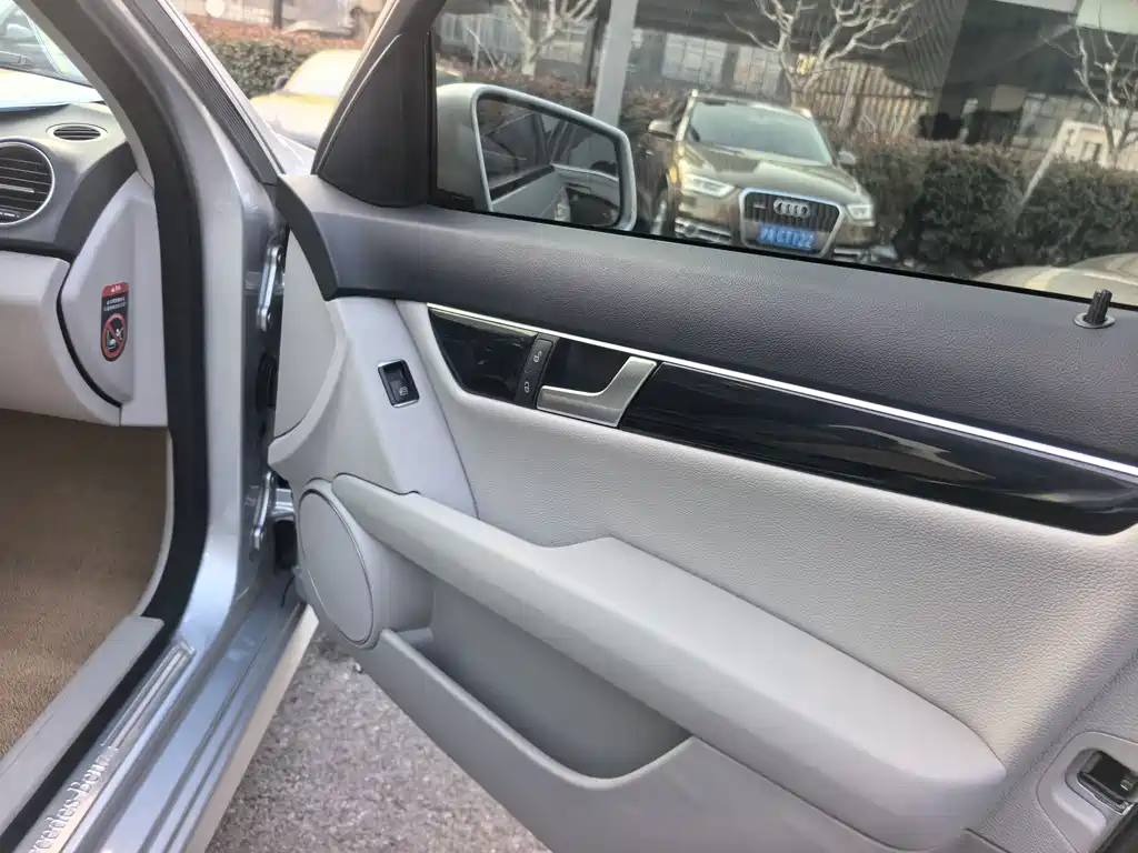 Mercedes-Benz Mercedes-Benz C-Class 2013 C 180 Classic Grand Edition 2014 - thumbnail 9