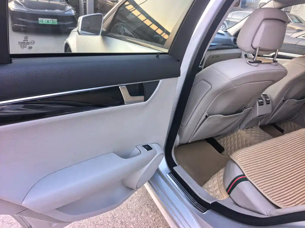 Mercedes-Benz Mercedes-Benz C-Class 2013 C 180 Classic Grand Edition 2014 - thumbnail 14