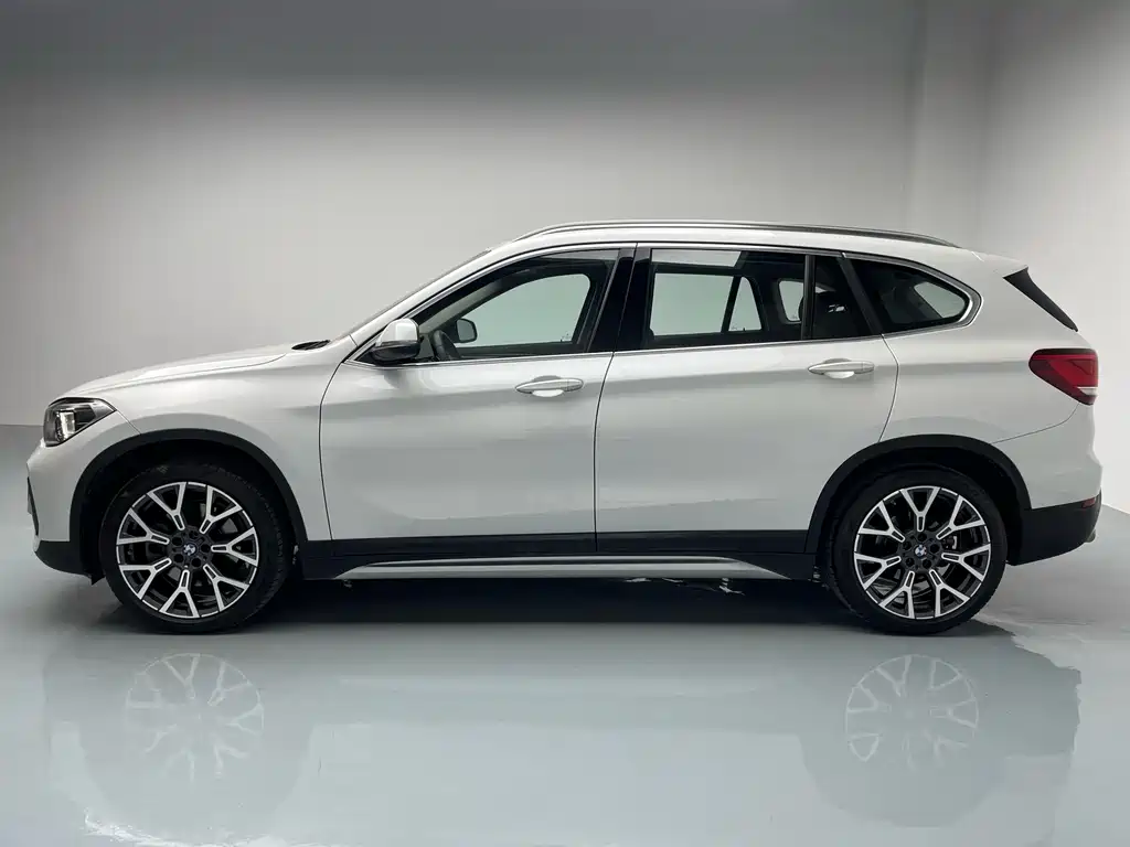 BMW BMW X1 2022 xDrive25Li Premium Model 2022 - thumbnail 5