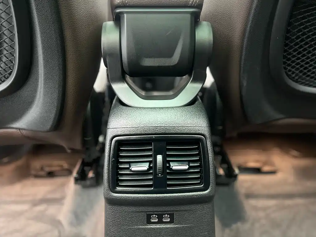 BMW BMW X1 2022 xDrive25Li Premium Model 2022 - thumbnail 17