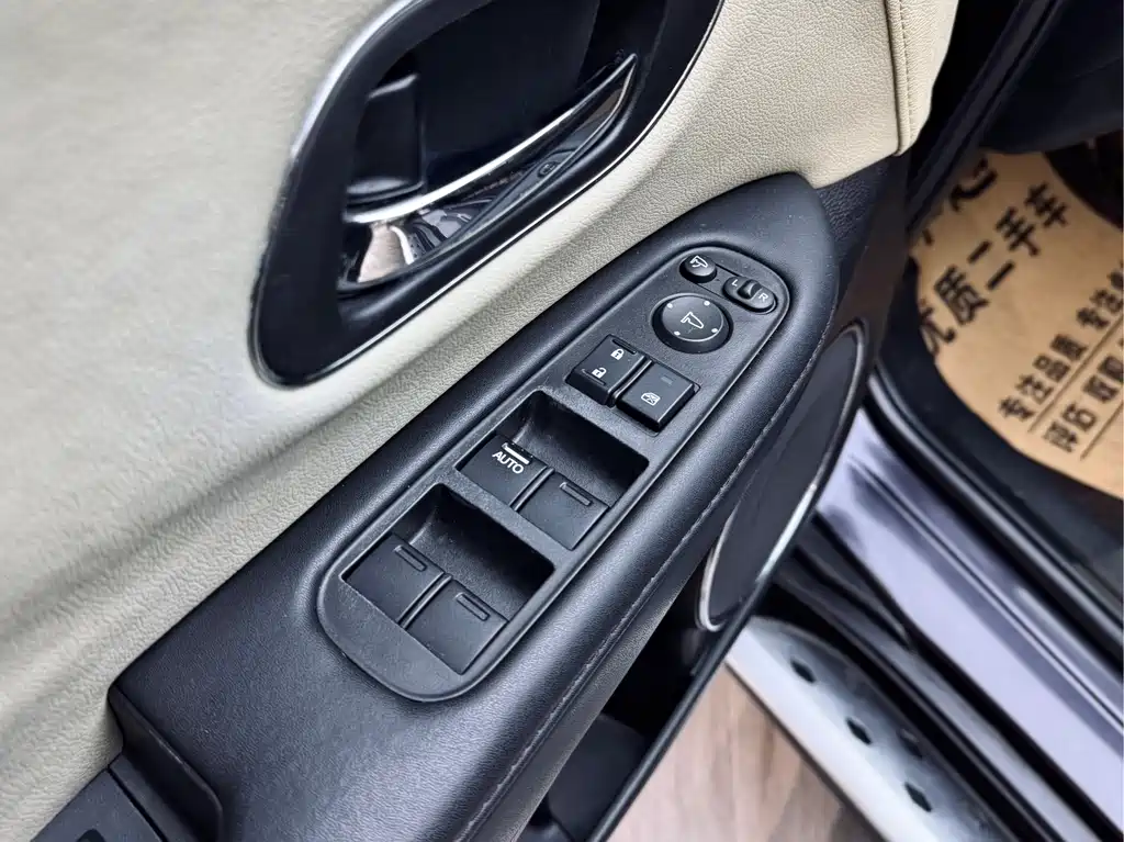 Honda Honda Vezel 2015 1.8L CVT 2WD Luxury Edition 2015 - thumbnail 11
