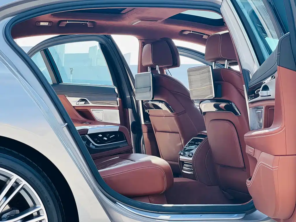 BMW BMW 7 Series 2021 740Li xDrive Executive Luxury Package 2021 - thumbnail 8