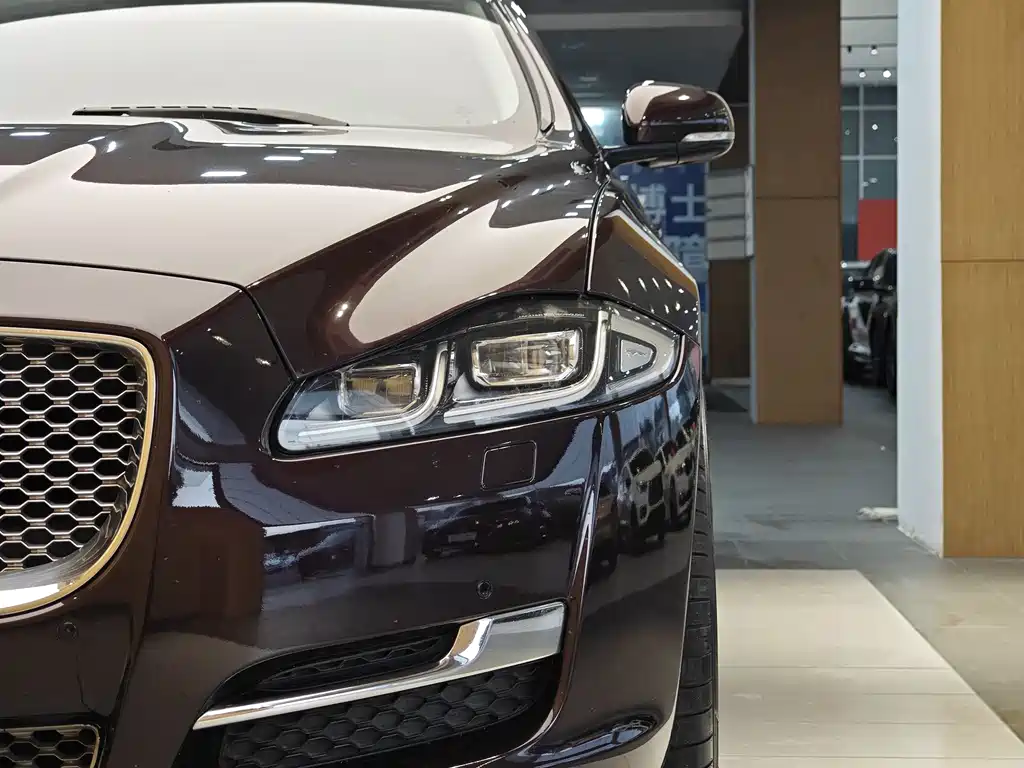Jaguar Jaguar XJ 2016 XJL 2.0T RWD Elegant Business Edition 2017 - thumbnail 2