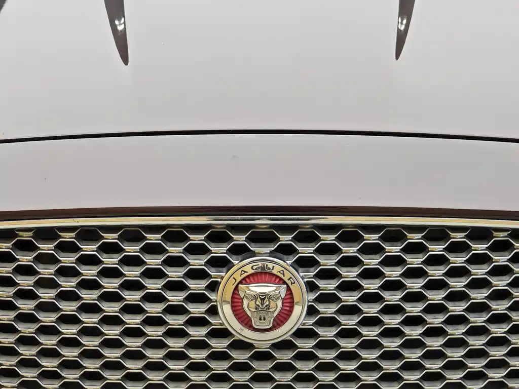 Jaguar Jaguar XJ 2016 XJL 2.0T RWD Elegant Business Edition 2017 - thumbnail 3