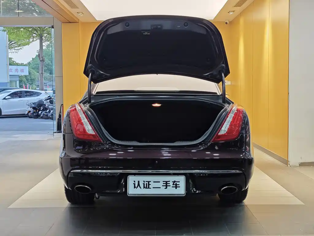 Jaguar Jaguar XJ 2016 XJL 2.0T RWD Elegant Business Edition 2017 - thumbnail 24