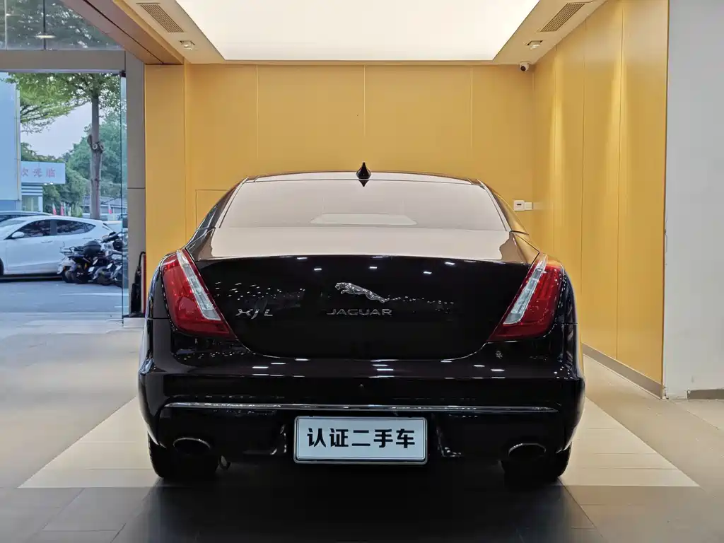 Jaguar Jaguar XJ 2016 XJL 2.0T RWD Elegant Business Edition 2017 - thumbnail 25