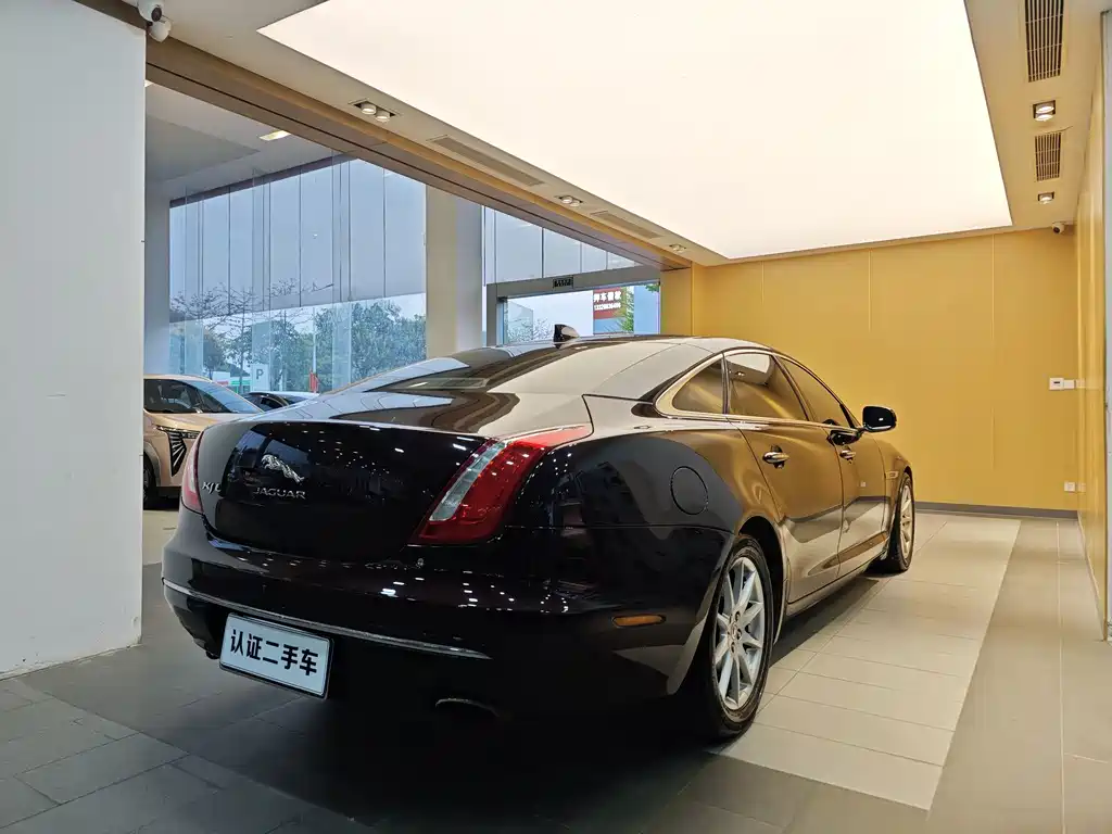 Jaguar Jaguar XJ 2016 XJL 2.0T RWD Elegant Business Edition 2017 - thumbnail 26